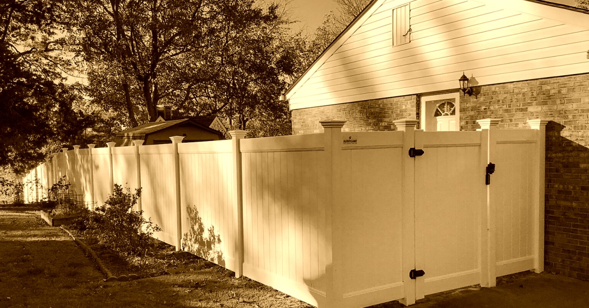 Benefits of Hiring a Professional for Your Fencing Needs